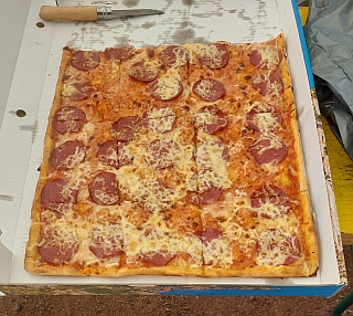 Bild "Amateurfunk / DL4VAI:2026_fd_pizza_samstag.jpg"
