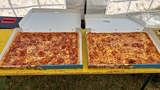 Bild "Amateurfunk / DL4VAI:2025_06_pizza.jpg"